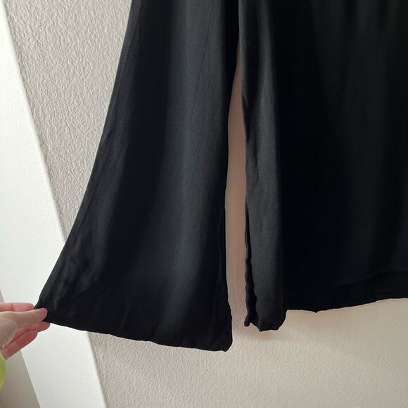 Michael Lauren V Neck Bell Sleeve Black Long Sleeve Top size medium‎ NWT - Picture 5 of 10